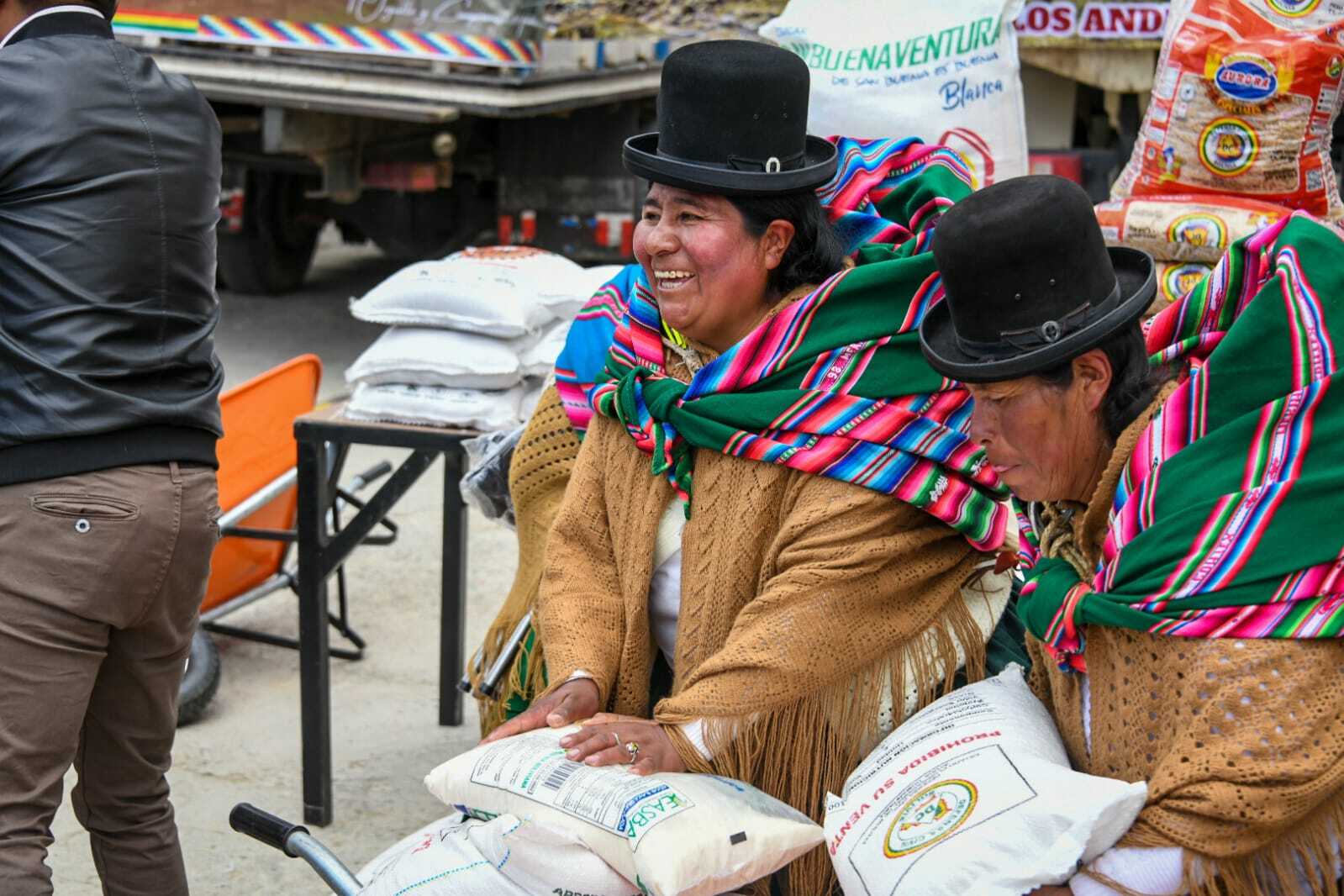 Gobierno entregará ayuda humanitaria a 21 municipios paceños, más de 30.000 familias se beneficiaron en Bolivia 