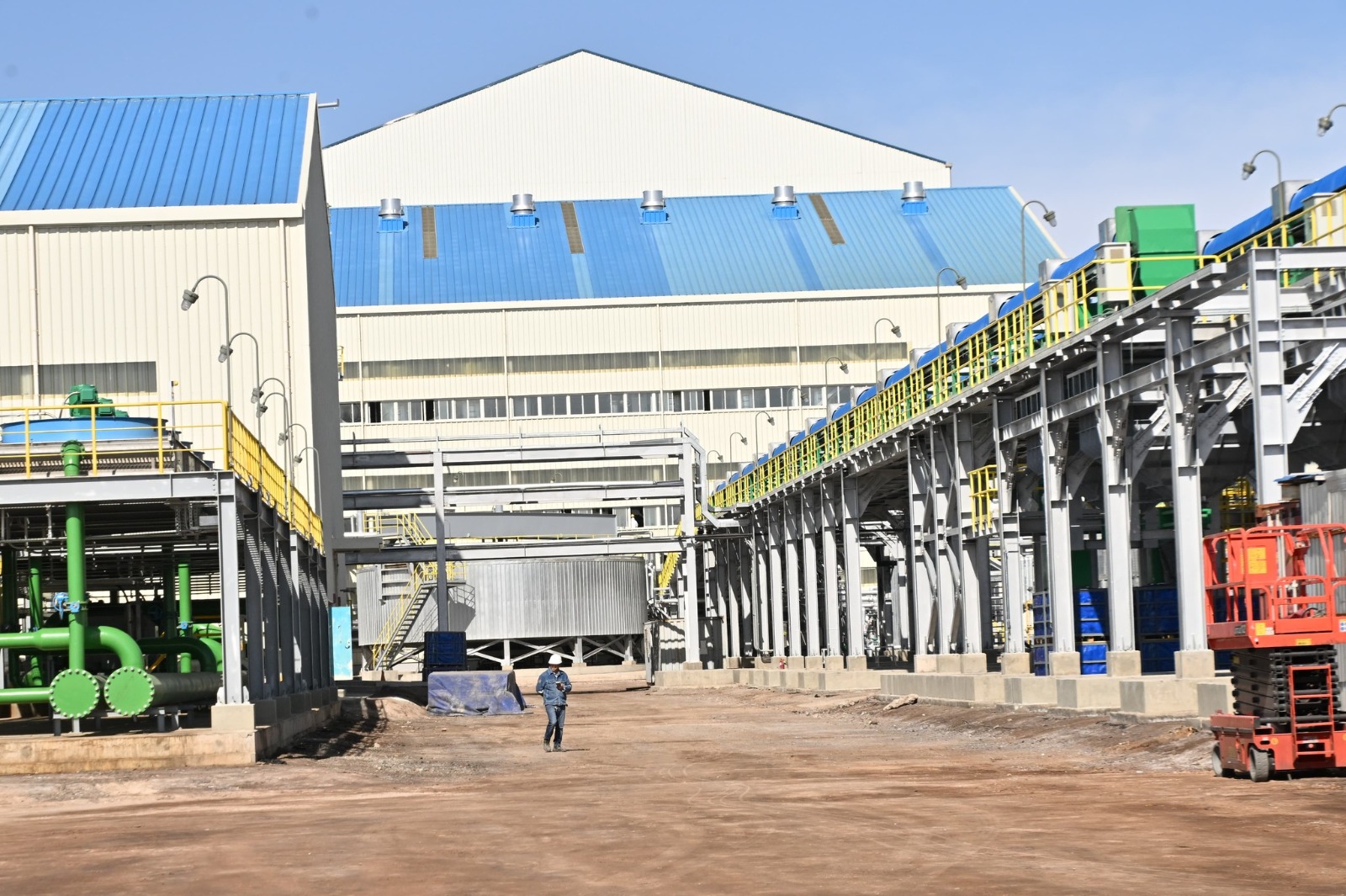 YLB proyecta 1.500 empleos y más de $us 4.000 millones en ingresos con el contrato de litio