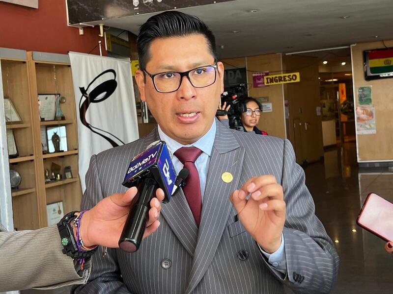 Procurador exhorta a fortalecer la democracia asistiendo a las urnas este 17 de agosto