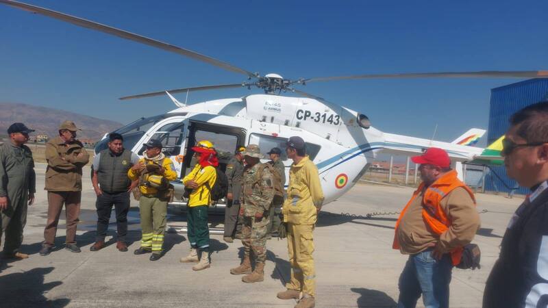 Gobierno despliega aeronaves para sofocar el fuego que pone en riesgo áreas protegidas 
