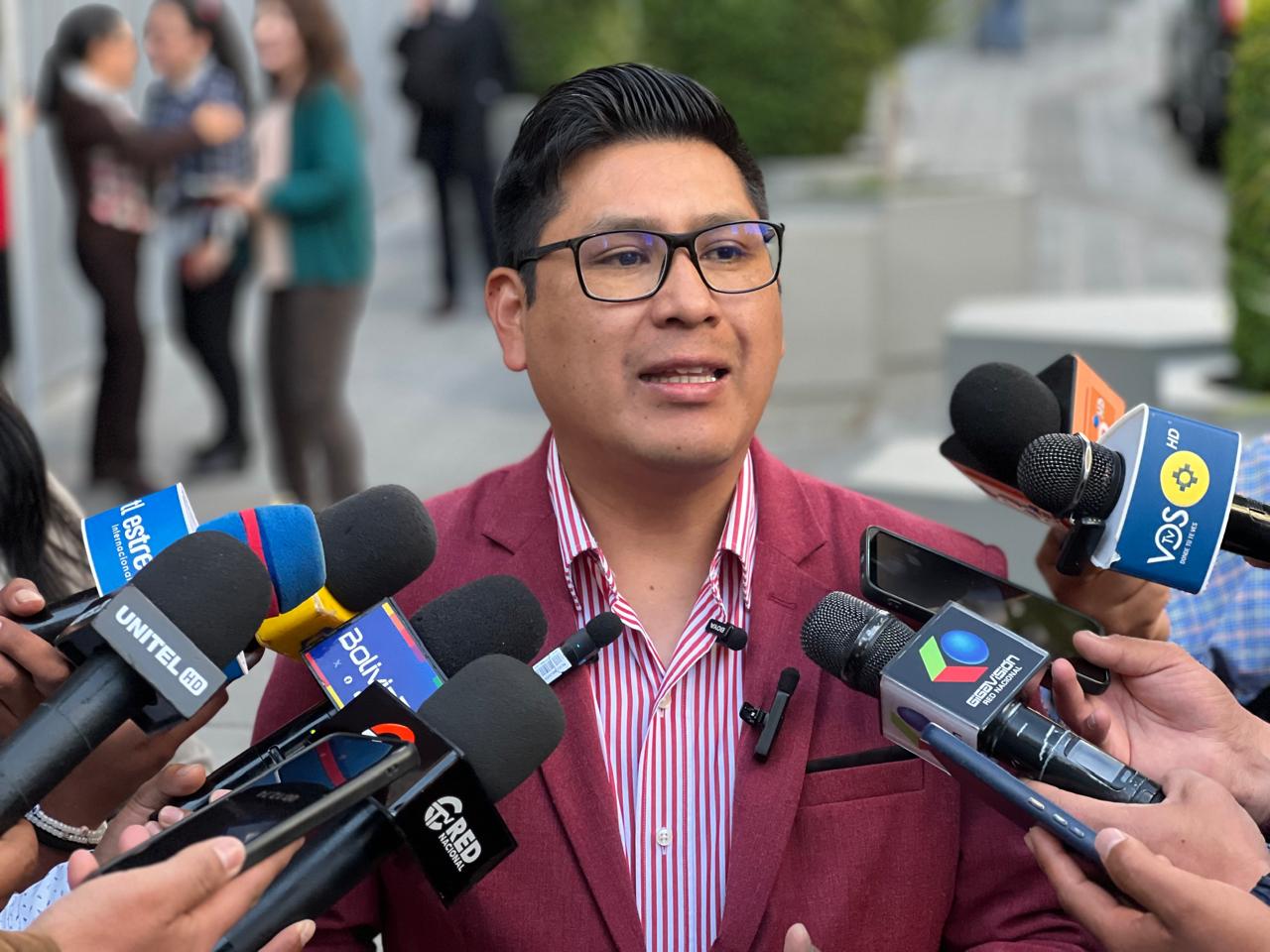 Procurador aclara que el Estado recibió una notificación de la petrolera Shell, Bolvia tiene 6 meses para emitir posición 