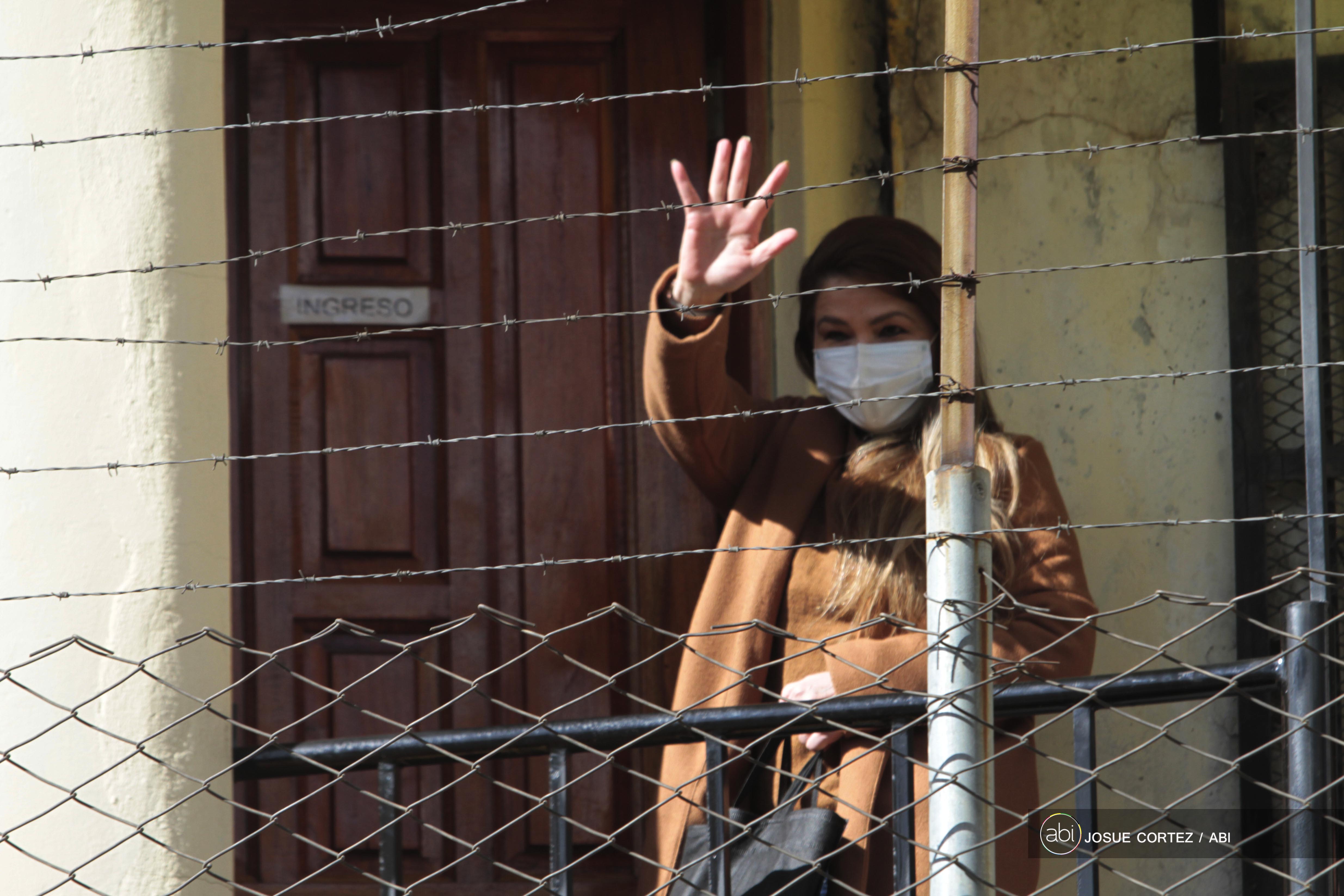 Tribunal ordena libertad de Áñez por el caso Senkata, pero continuará en la cárcel por el caso Golpe II