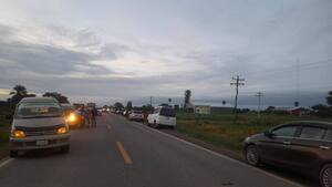 Levantan bloqueo en San Julián y se rehabilita tránsito Santa Cruz-Beni