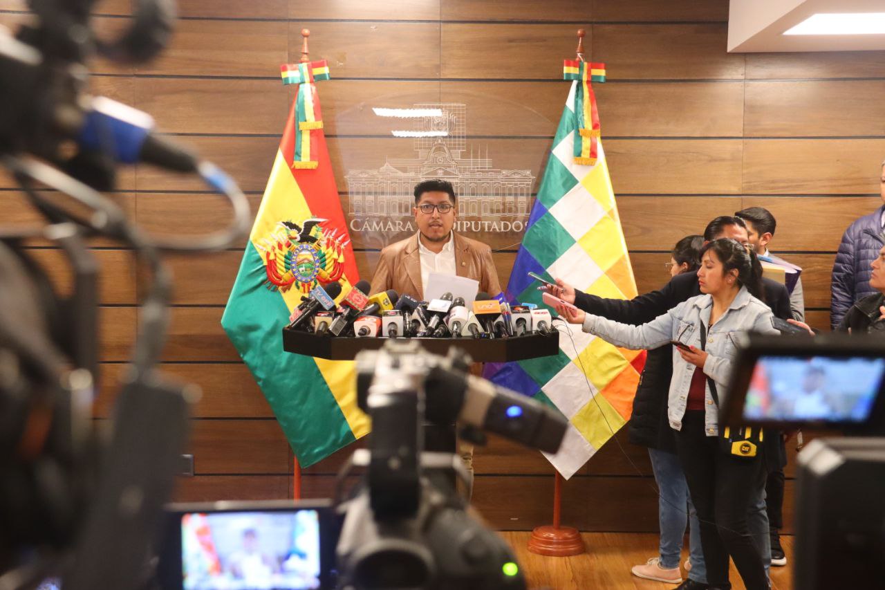 Comisión de Diputados tratará la próxima semana los contratos para industrializar el litio