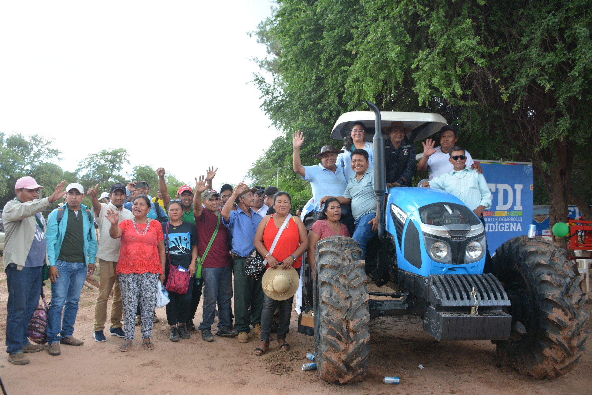 Entrega de tractores agrícolas al GAIOC Charagua Iyambae, Santa Cruz. Foto: FDI