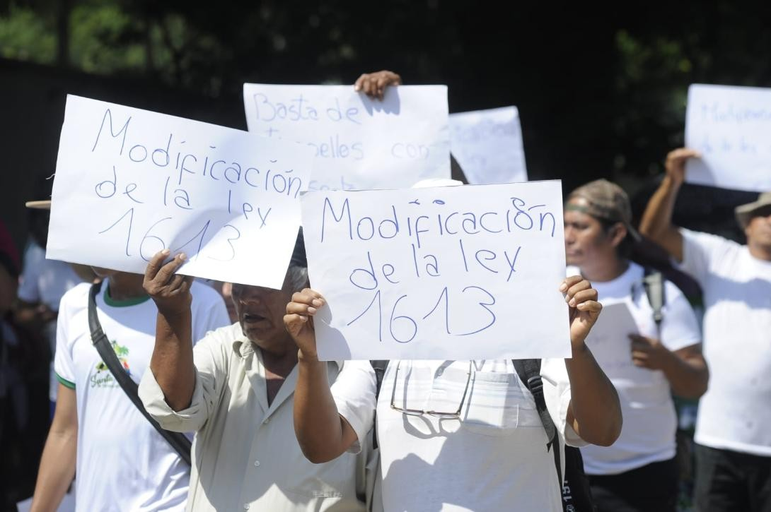 Movilización en rechazo a la disposición. Foto: Enrique Canedo