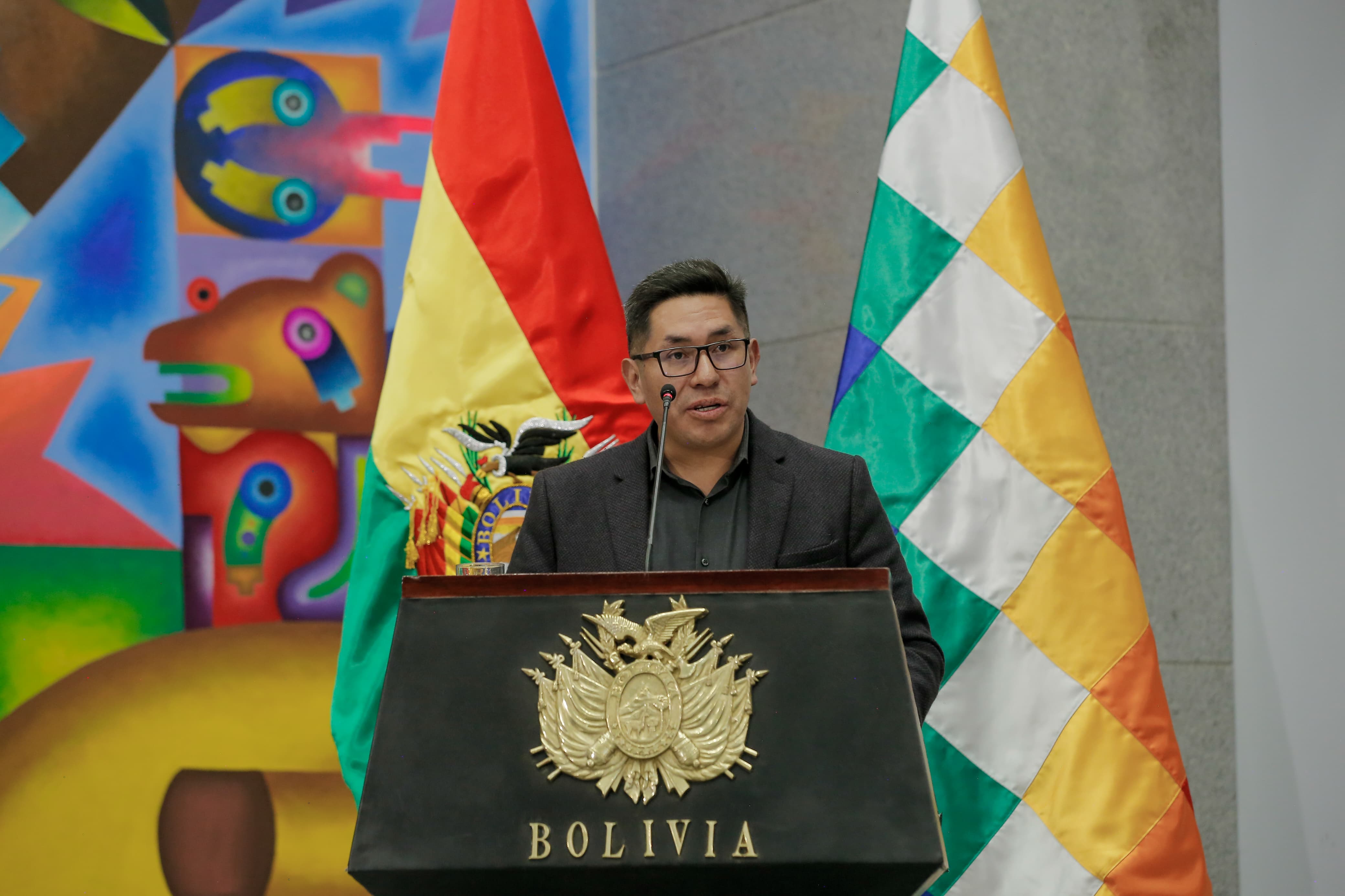 Zenón Mamani es posesionado como Ministro de Desarrollo Productivo con la misión de continuar el proceso de industrialización