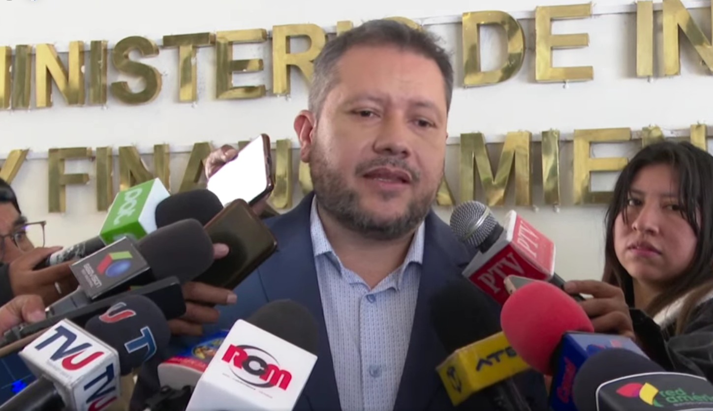 Gobierno y mineros coordinan distribución de diésel necesario para evitar agio y especulación