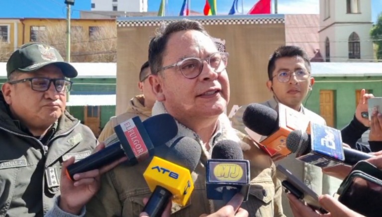 Allanan 10 viviendas y detienen a un francotirador y otros vinculados a violencia en Llallagua