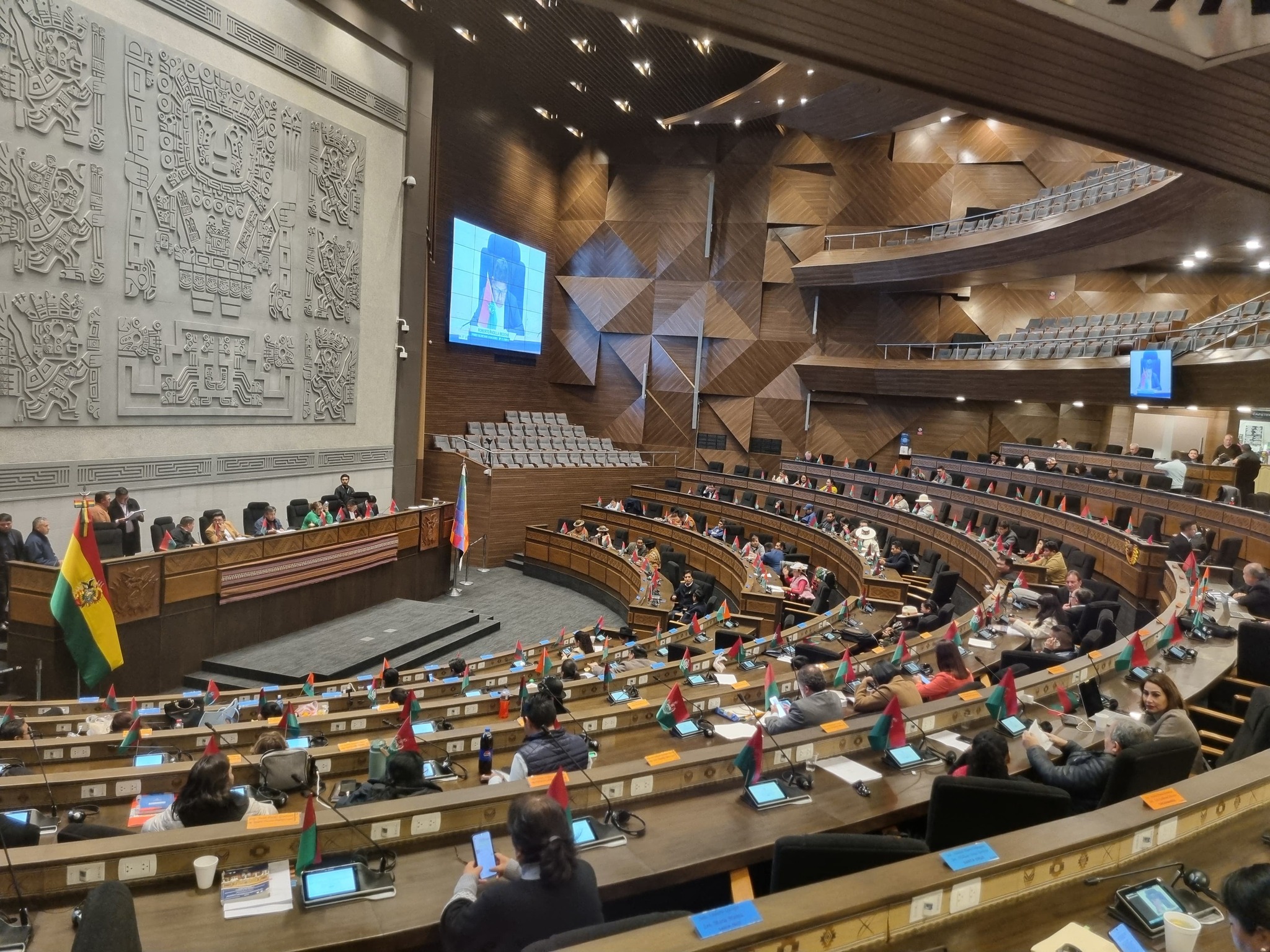 Gabinete autoriza firma de crédito para carretera en Chuquisaca por $us 67,5 millones, Arce pide al Legislativo su aprobación