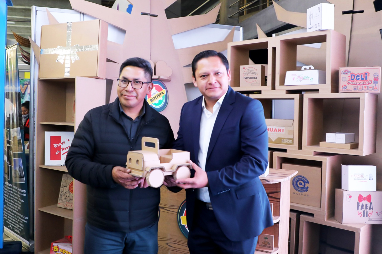 En La Paz Expone 10 empresas públicas exponen sus resultados