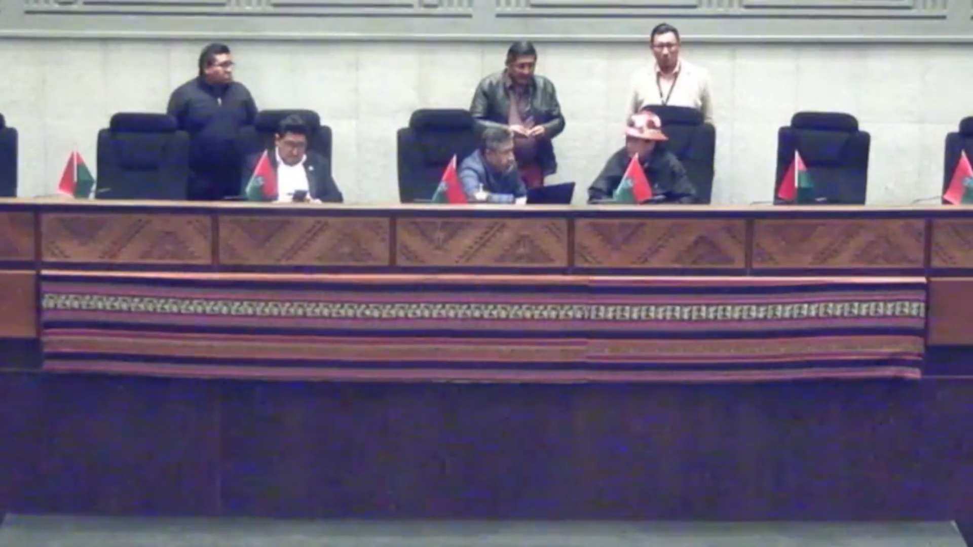 Choquehuanca y jefes de bancada acuerdan reinstalar sesión Legislativa y tratar este miércoles crédito de $us 30 millones