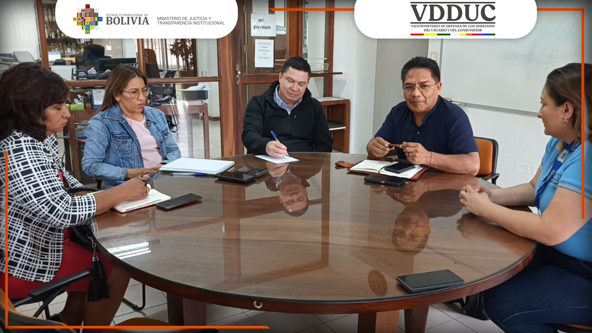 Gobierno inspecciona aceiteras y acuerda reunión ampliada para ver nuevos mecanismos de distribución