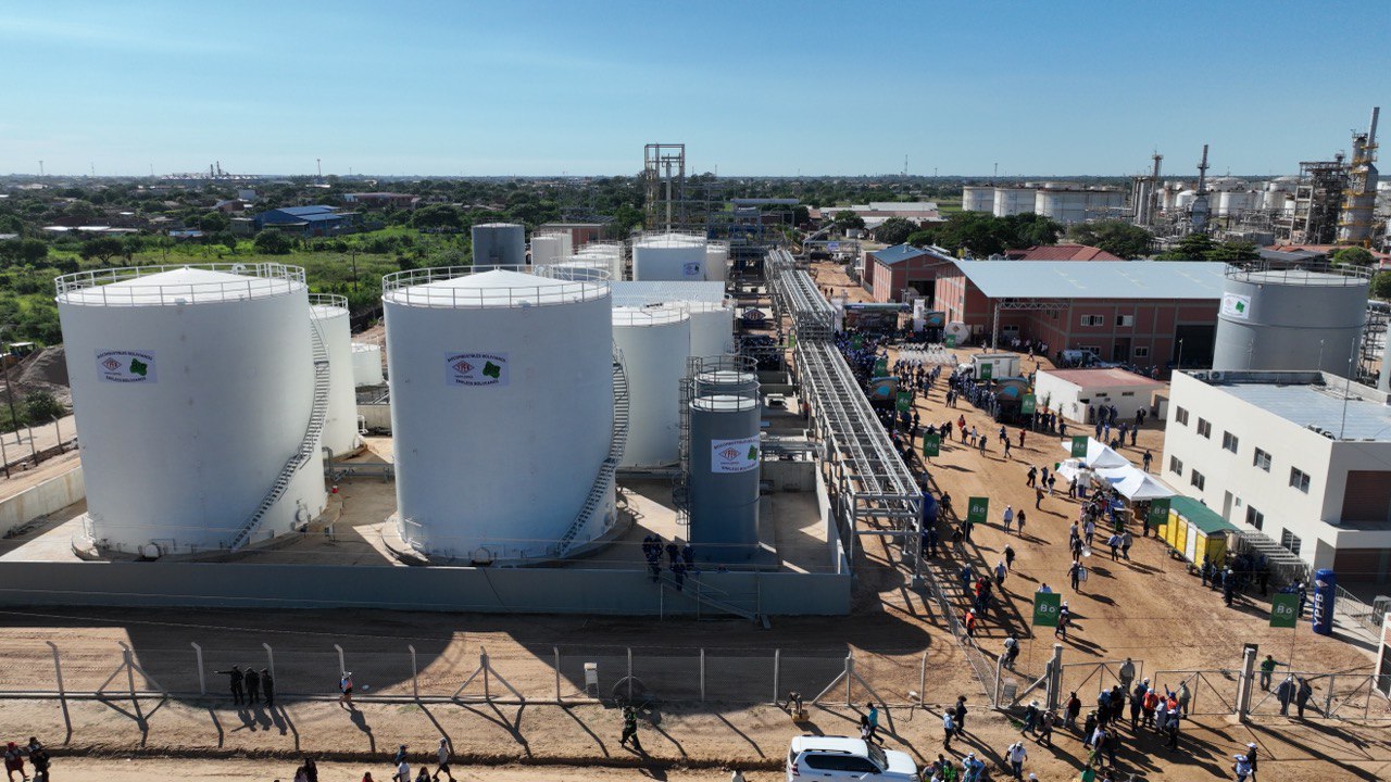 YPFB destaca la importancia de las plantas de biocombustible y desmiente a Morales 