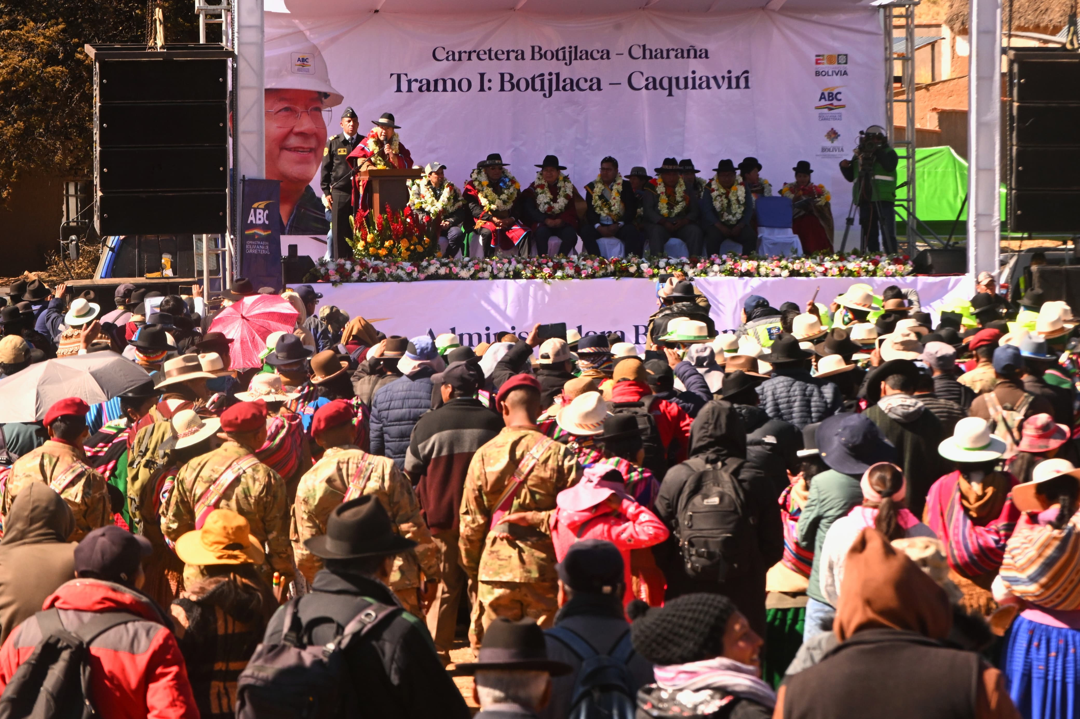 Inicia construcción de la carretera Botijlaca - Charaña, tramo I: Botijlaca – Caquiaviri con Bs 259 millones