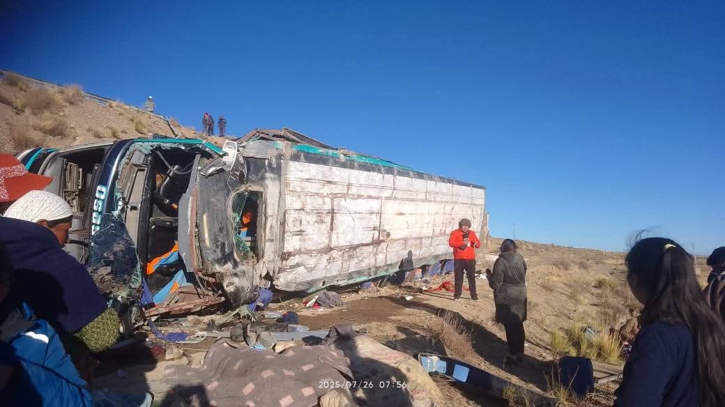 Accidentes de tránsito en Oruro y La Paz el fin de semana dejaron 8 muertos y varios heridos