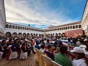 Arce aboga en olimpiada internacional de informática por el acceso al conocimiento y tecnología