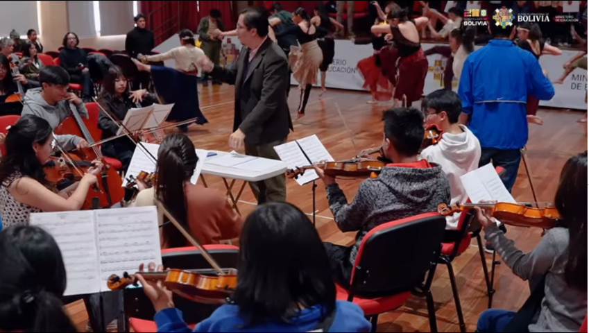 Más de 200 músicos, bailarines y artistas presentarán la obra “Cantos de Libertad” que celebra a Bolivia y su identidad