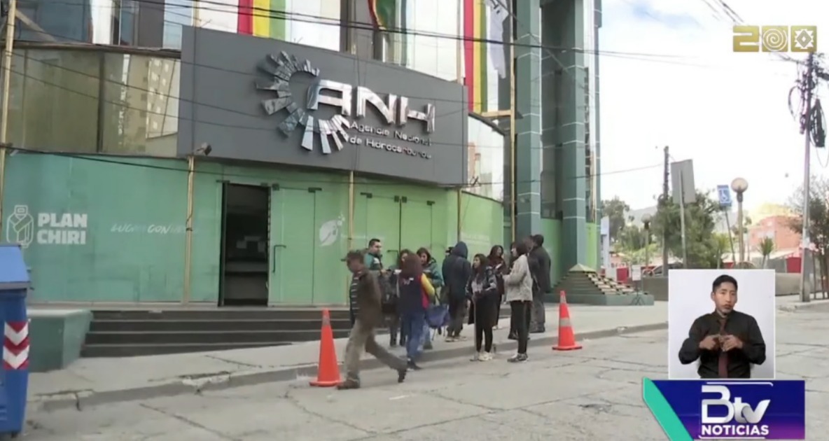 ANH busca que La Paz Limpia pueda cargar combustible directamente de plantas de YPFB 