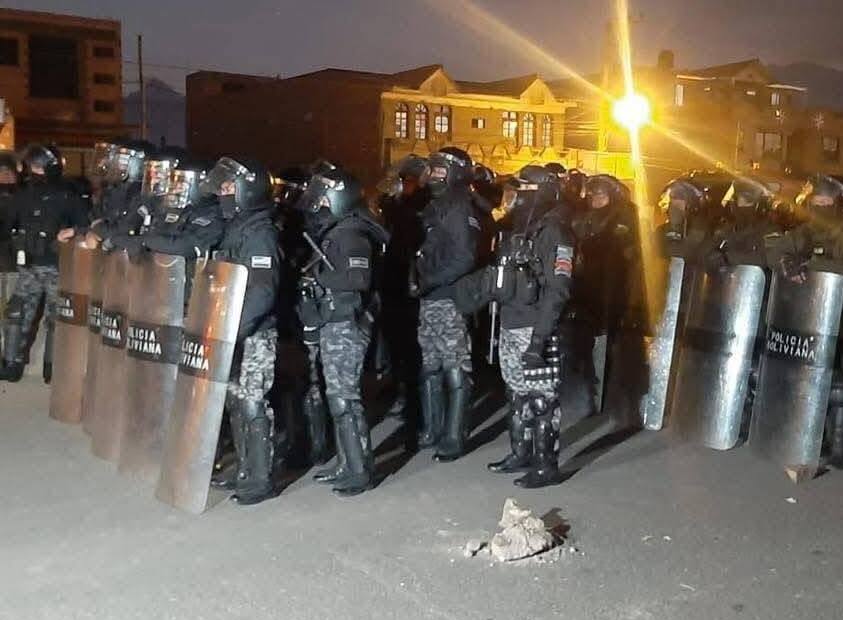 Reportan 20 puntos de bloqueos “evista” en Cochabamba y refuerzan control en rutas estratégicas