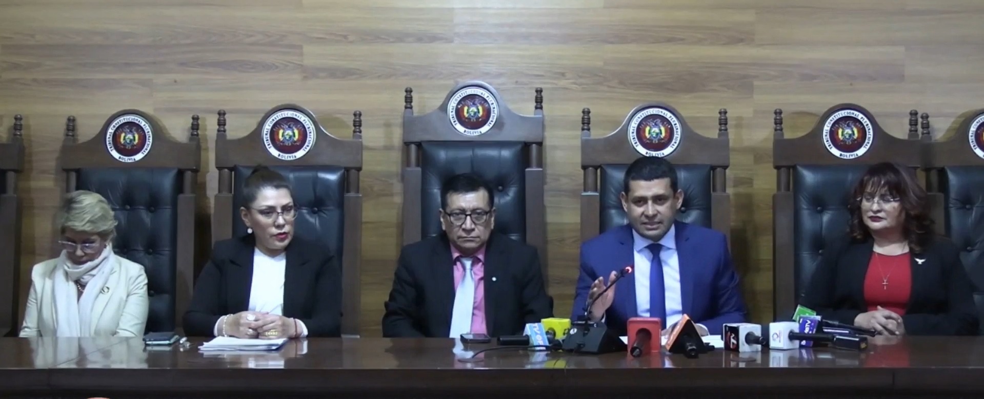 TCP instruye al TSE inscribir las candidaturas del MTS y ratifica extinción de PAN-BOL de Morales