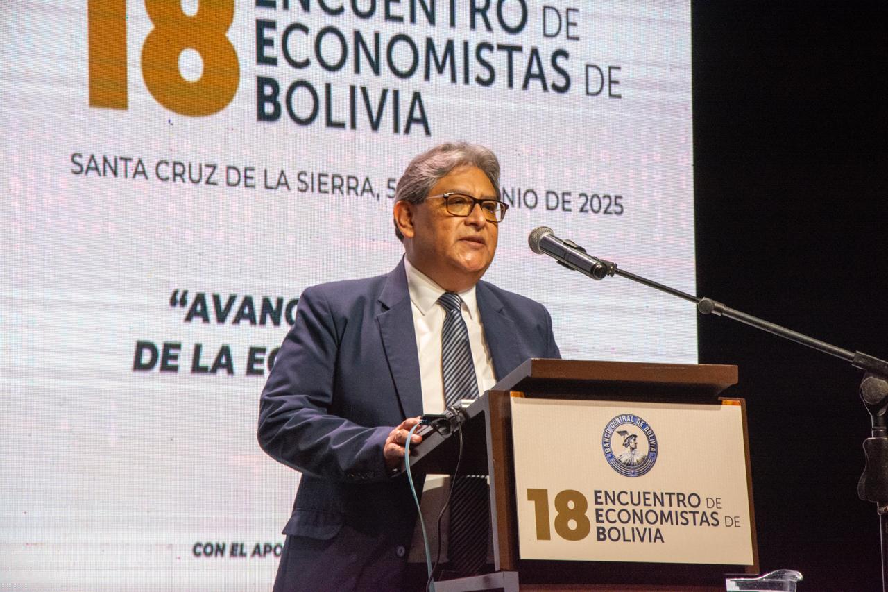BCB reúne a 10 expertos internacionales en economía digital durante encuentro en Santa Cruz