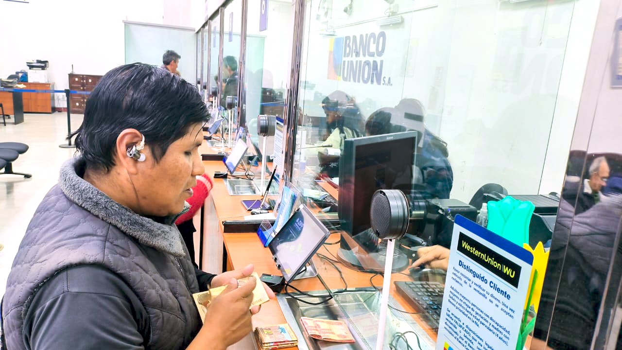 Banco Unión inicia el pago del Bono Anual de Indigencia 2025 para personas ciegas 