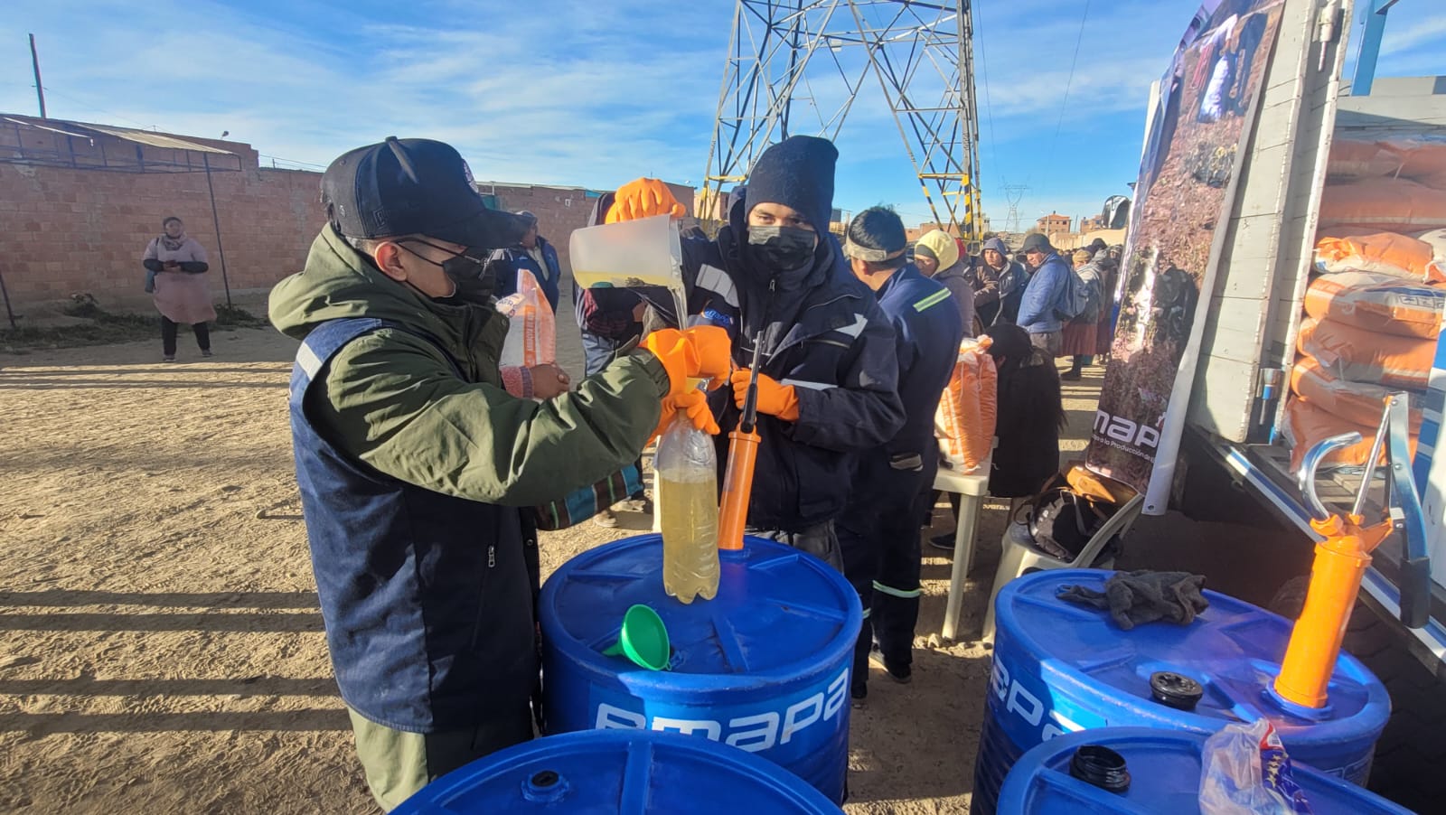 Feria móvil de Emapa intensifica venta de arroz y aceite “Sabor Casero” frente al bloqueo evista 