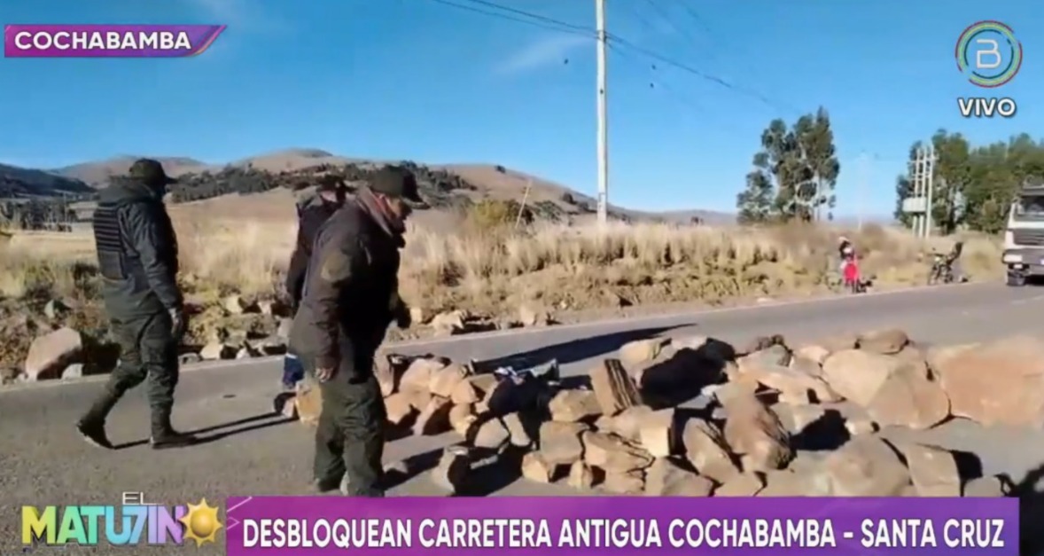 Policía desbloquea la ruta antigua Cochabamba–Santa Cruz tras pausa humanitaria del evismo