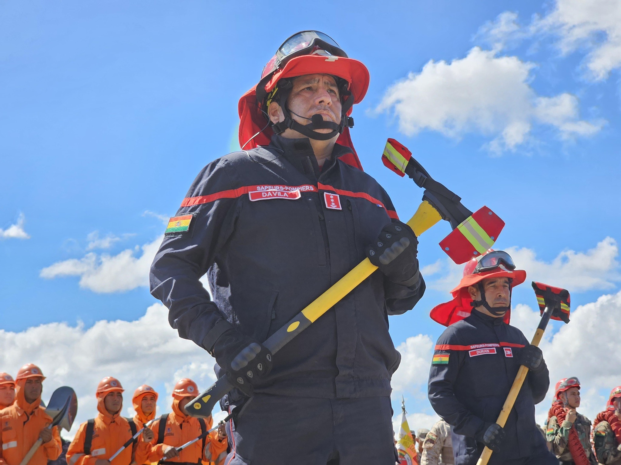 Bolivia refuerza su lucha contra incendios forestales con capacitación internacional en Puerto Quijarro