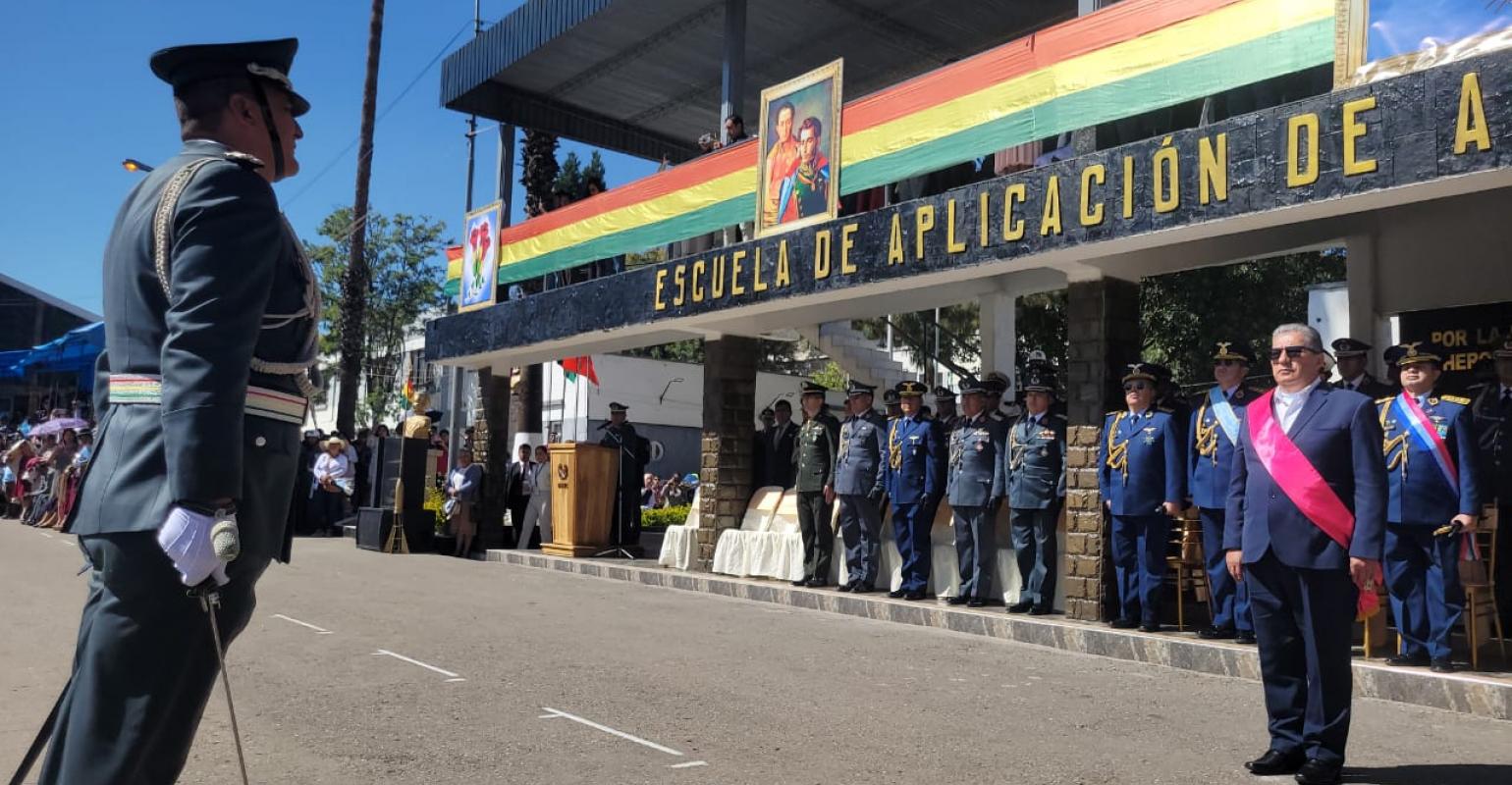 Ministro Novillo afirma que las FFAA deben mantener estricta subordinación a la democracia y la voluntad del pueblo