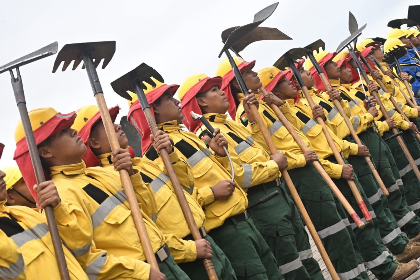 FFAA inicia operativos antiincendios e instalará cuatro campamentos “en zonas de riesgo” en Santa Cruz