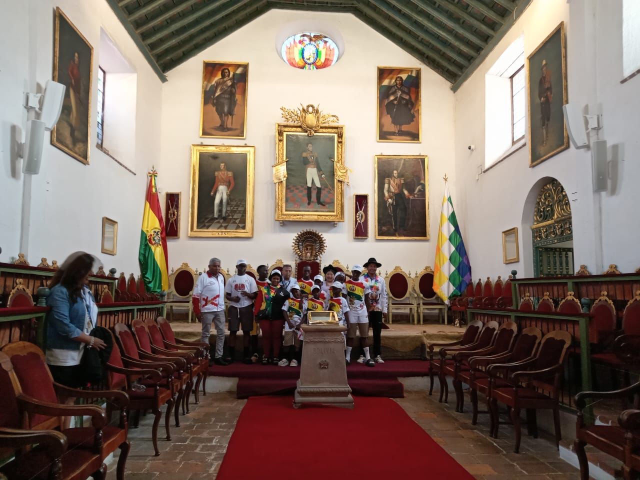 Nansana Kids se despide de Sucre con música, baile y juegos con espuma