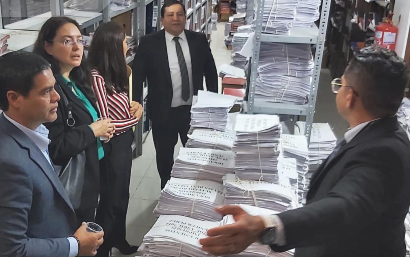 Fiscalizan oficinas de Derechos Reales y juzgados en Sacaba para descartar corrupción