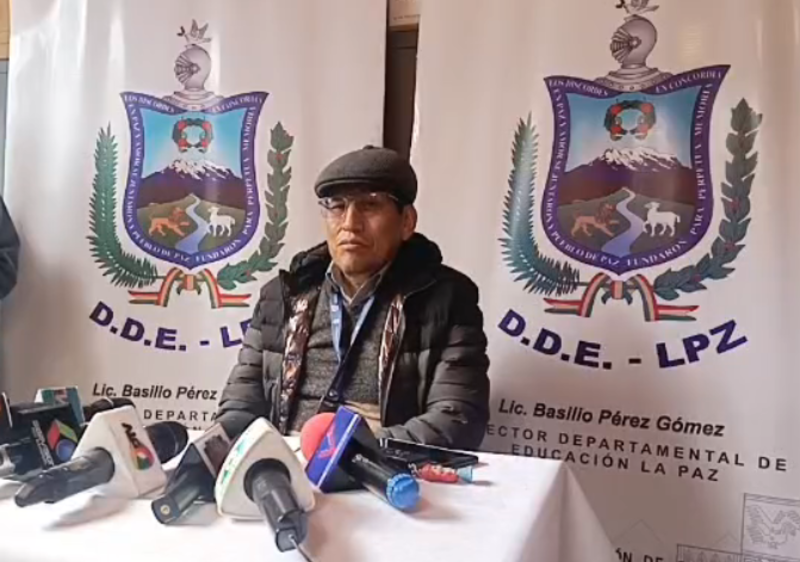 Directores y juntas escolares acordarán tolerancia o clases virtuales en La Paz y El Alto