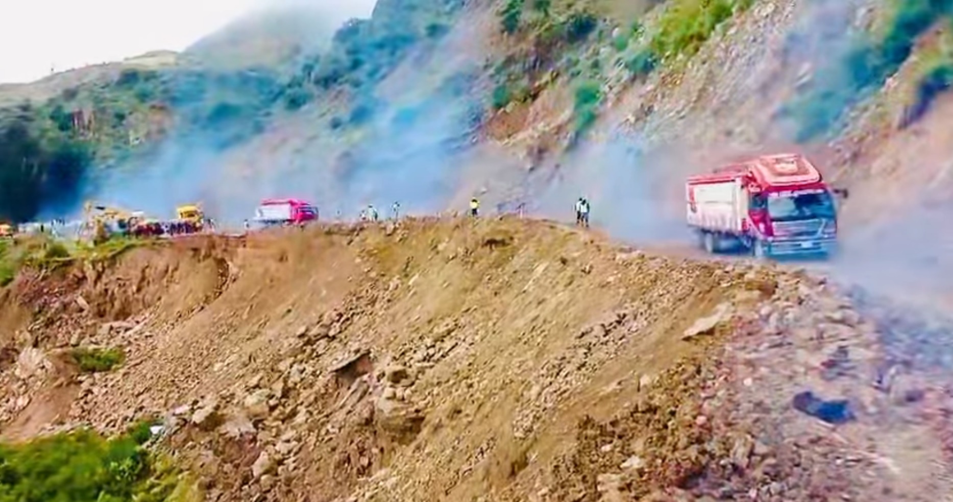 ABC restablece paso por LLavini y reanudan viajes entre Cochabamba y La Paz