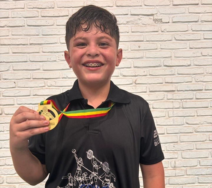 Felipe Zegarra, deportista de 11 años del programa "Sueño Bicentenario" logra primer lugar en el Campeonato Nacional Infantil de Esgrima. Foto: MSyD