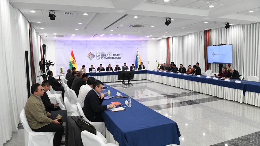 Inicia “Encuentro por la estabilidad y la democracia” que reúne a actores políticos y representantes de órganos del Estado 
