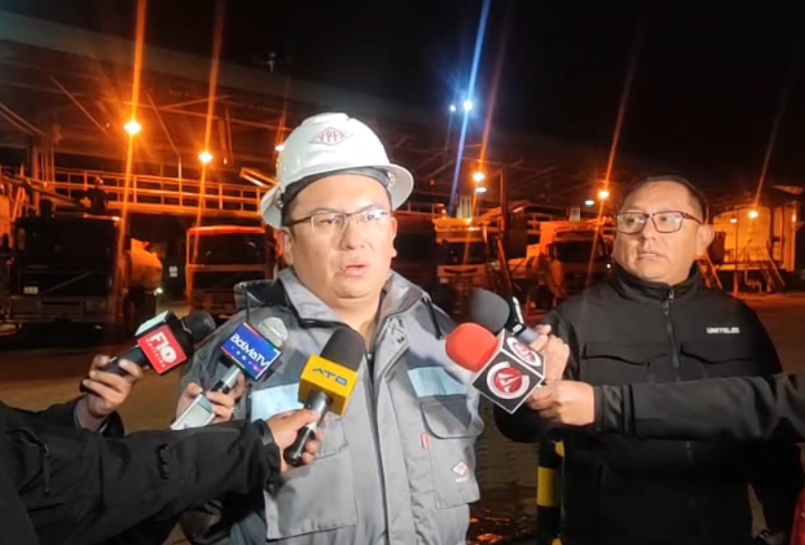 YPFB sube al 100% despacho de combustibles en La Paz, El Alto y provincias