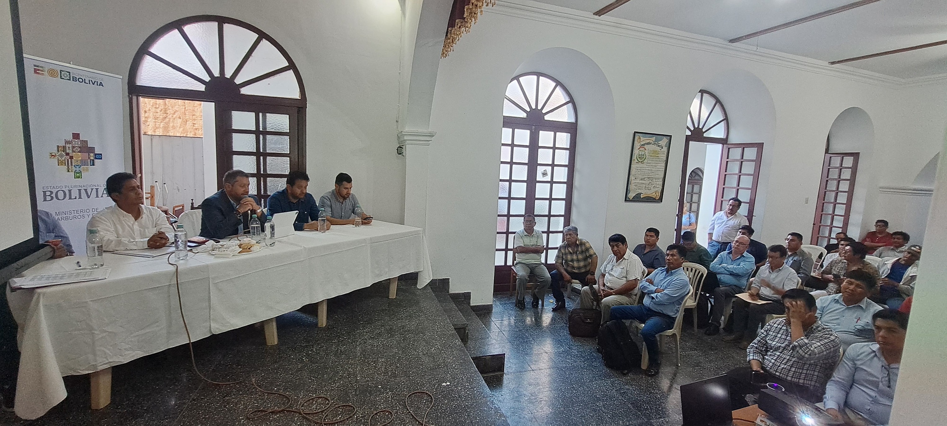 Gobierno socializa en Tarija proyecto de ley que modifica norma de incentivos en hidrocarburos