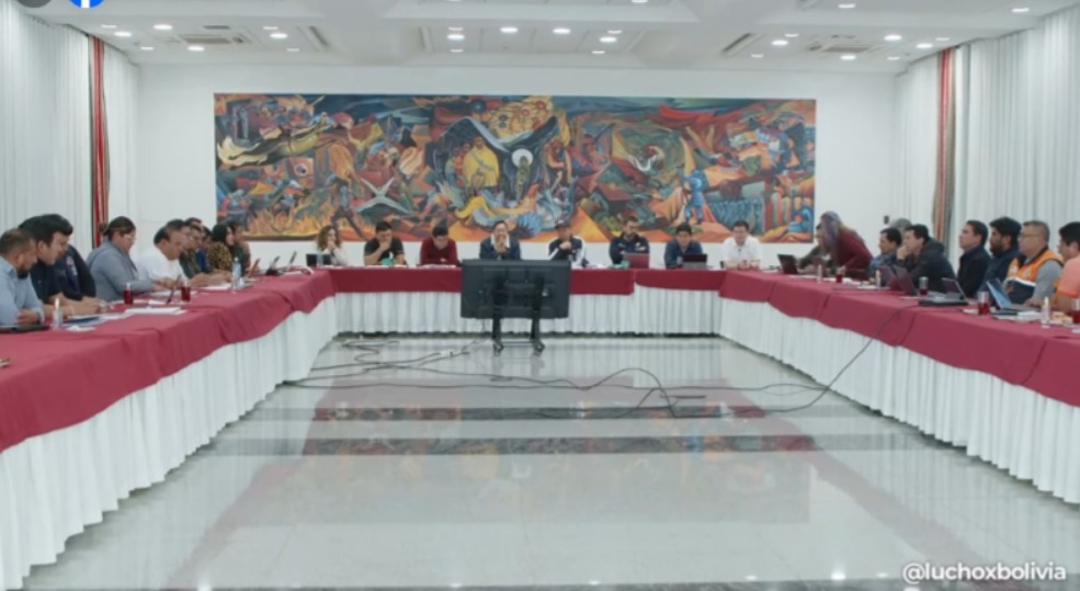 Ejecutivo se reúne para tomar acciones de reconstrucción a los 200 municipios afectados por las inundaciones