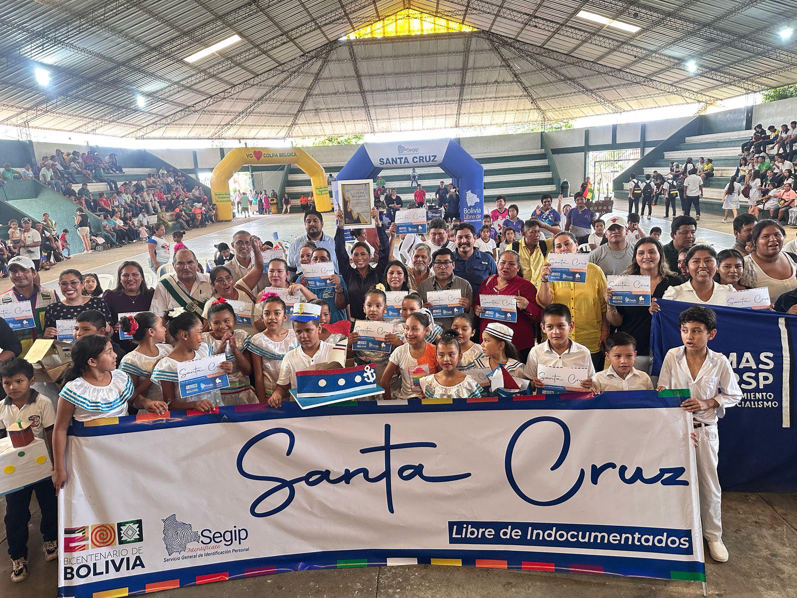 Acto de declaratoria de Colpa Bélgica como municipio libre de indocumentados. Foto: RRSS