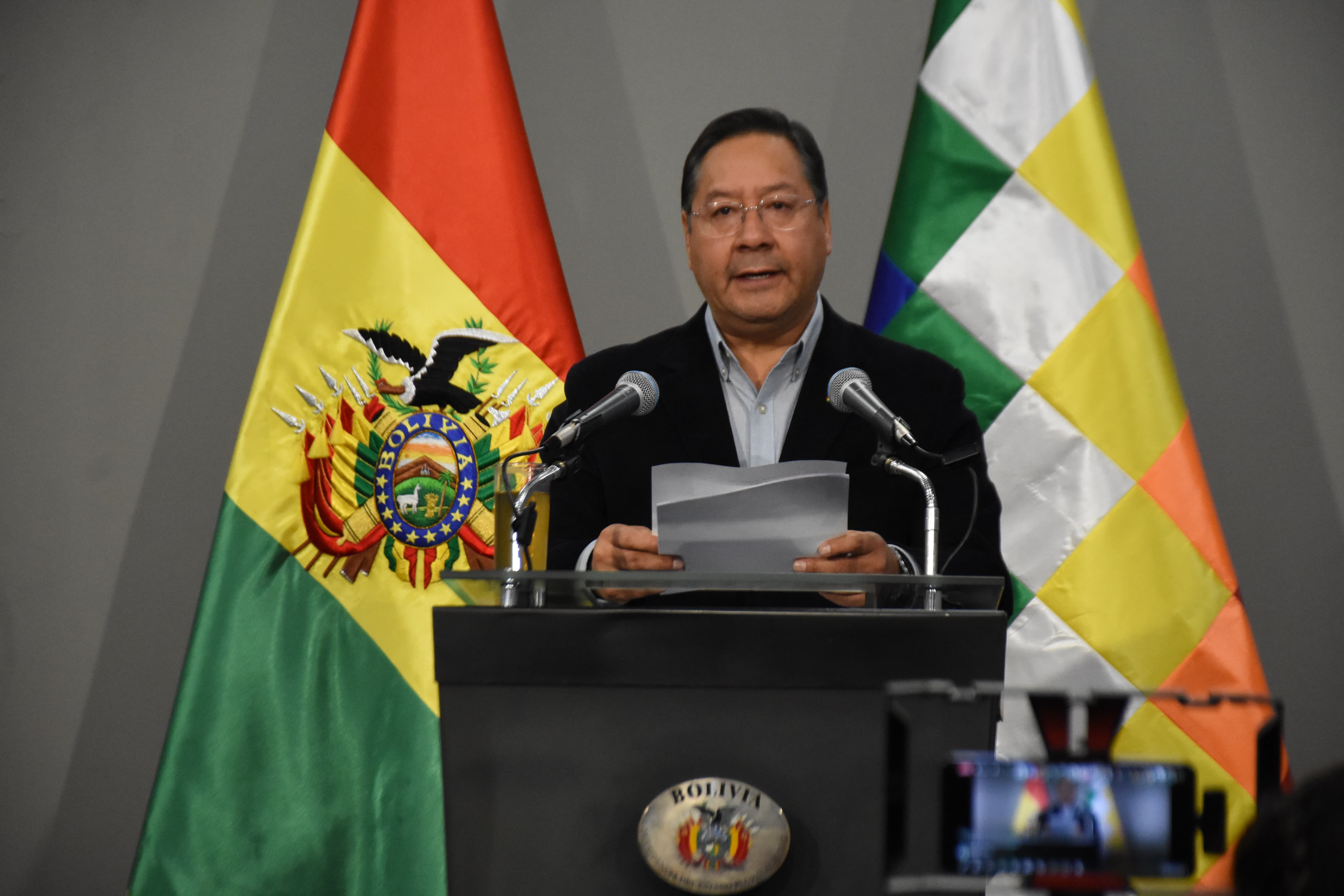 Arce declina candidatura y llama a la unidad de la izquierda para evitar el retorno de la derecha saqueadora