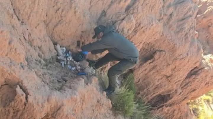 Encuentran a una bebé recién nacida abandonada en Viacha