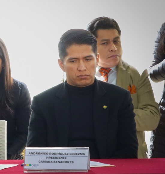 Senado aparta de su cargo a Israel Quino tras denuncias por abuso sexual y lesiones graves y leves