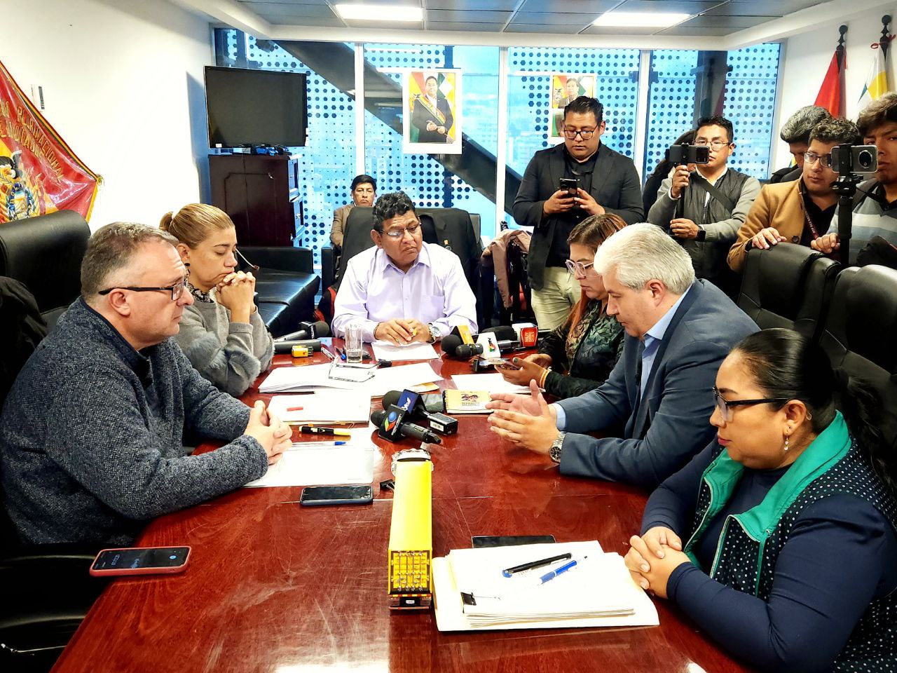 Comisión Especial concluye investigación sobre subsidiaria Botrading y plantea remitir informe a la Contraloría