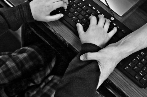 Bolivia fortalece cooperación internacional contra la explotación sexual infantil en entornos digitales