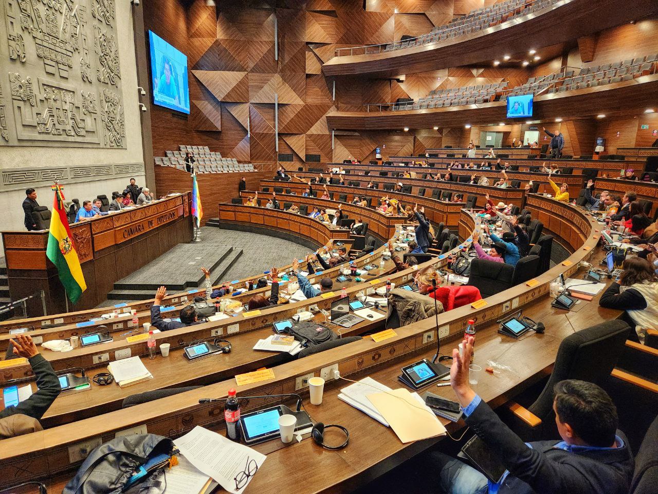 Calvimontes exige al Senado aprobar crédito BID para etapa de reconstrucción tras desastres por intensas lluvias