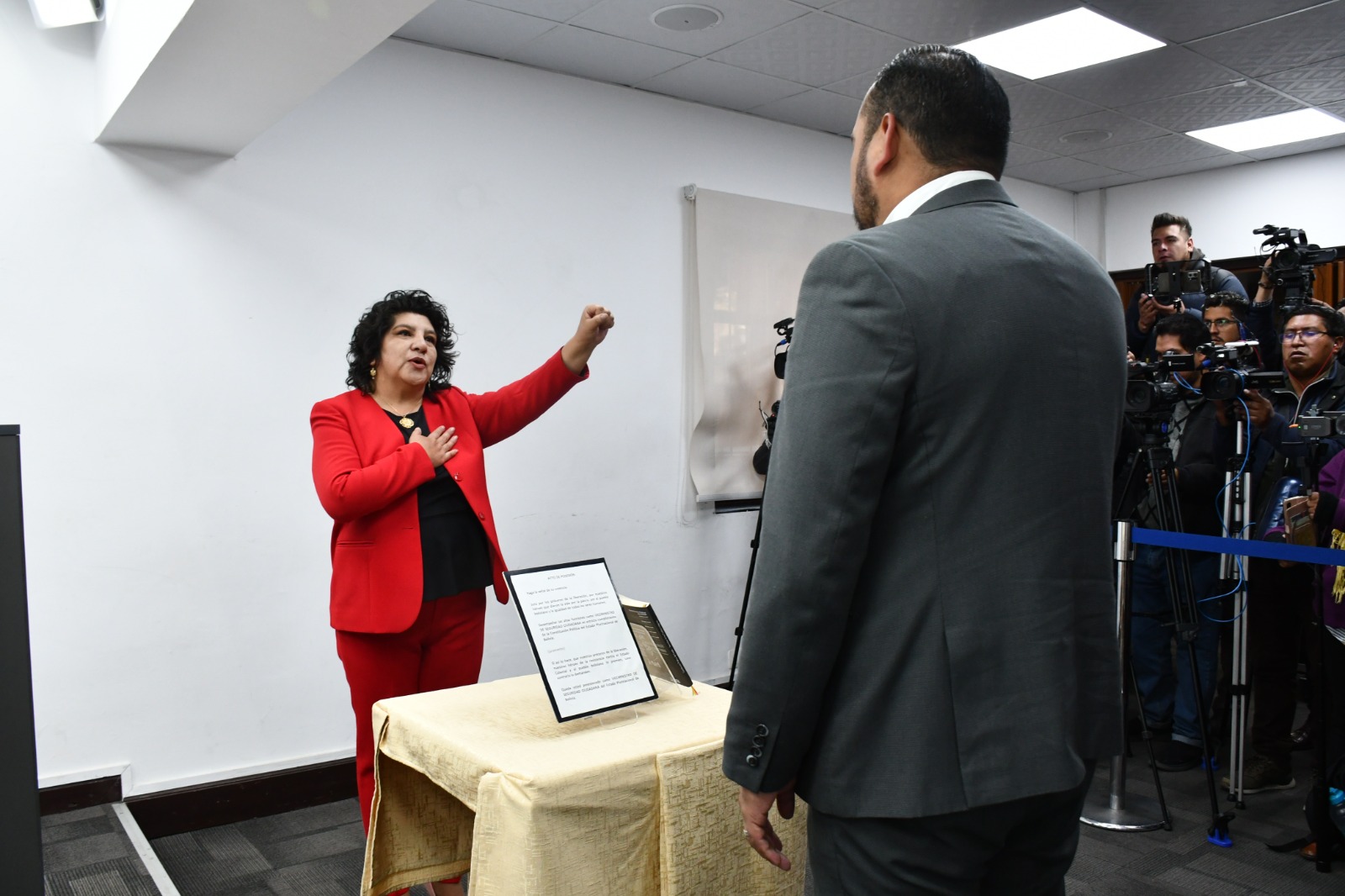 Carola Arraya asume el Viceministerio de Seguridad Ciudadana como la primera mujer en el cargo