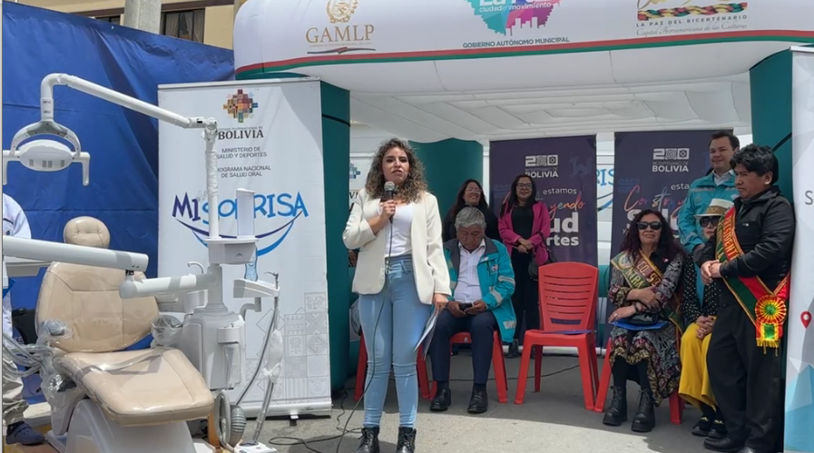 Salud entrega 15 sillones odontológicos valuados en más de Bs 735.000 para centros médicos de La Paz